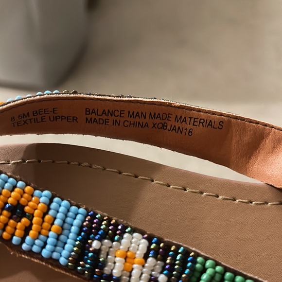 Esprit beaded sandals. Great condition. Size 8 - Picture 4 of 4